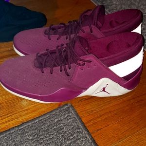 Jordan Flight Fresh Bordeaux